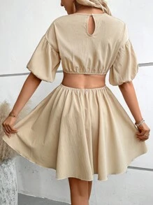 SHEIN Clasi 腰部鏤空泡泡袖連衣裙