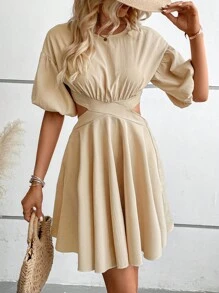 SHEIN Clasi 腰部鏤空泡泡袖連衣裙