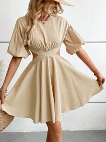 SHEIN Clasi 腰部鏤空泡泡袖連衣裙