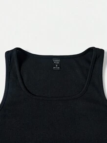 SHEIN LUNE Solid Tank Top & Dalmatian Print Belted Shorts