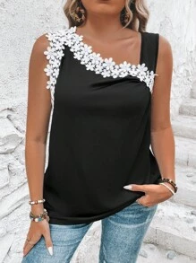 SHEIN LUNE 大碼凸花蕾絲貼花不對稱領背心上衣 - 黑色 - 查看 4