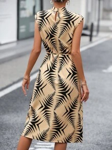 SHEIN LUNE 滿版印花後鎖孔連衣裙 - 卡其色 - 查看 2