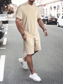 Manfinity Homme Men Solid Tee & Drawstring Waist Shorts - Beige - View 1