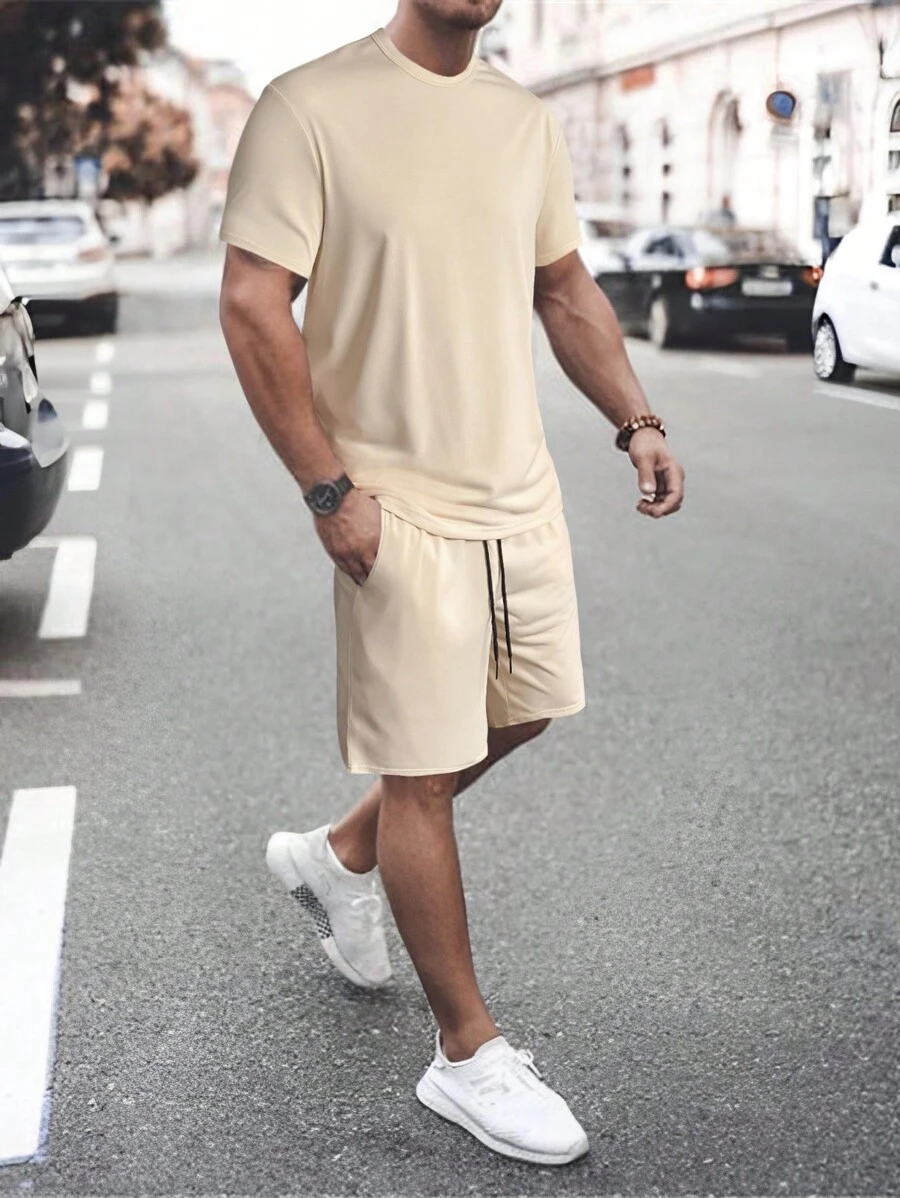 Manfinity Homme Men Solid Tee & Drawstring Waist Shorts - Beige - View 1