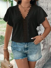 SHEIN LUNE 大碼拼接水溶蕾絲蝴蝶袖T恤 - 黑色 - 查看 5