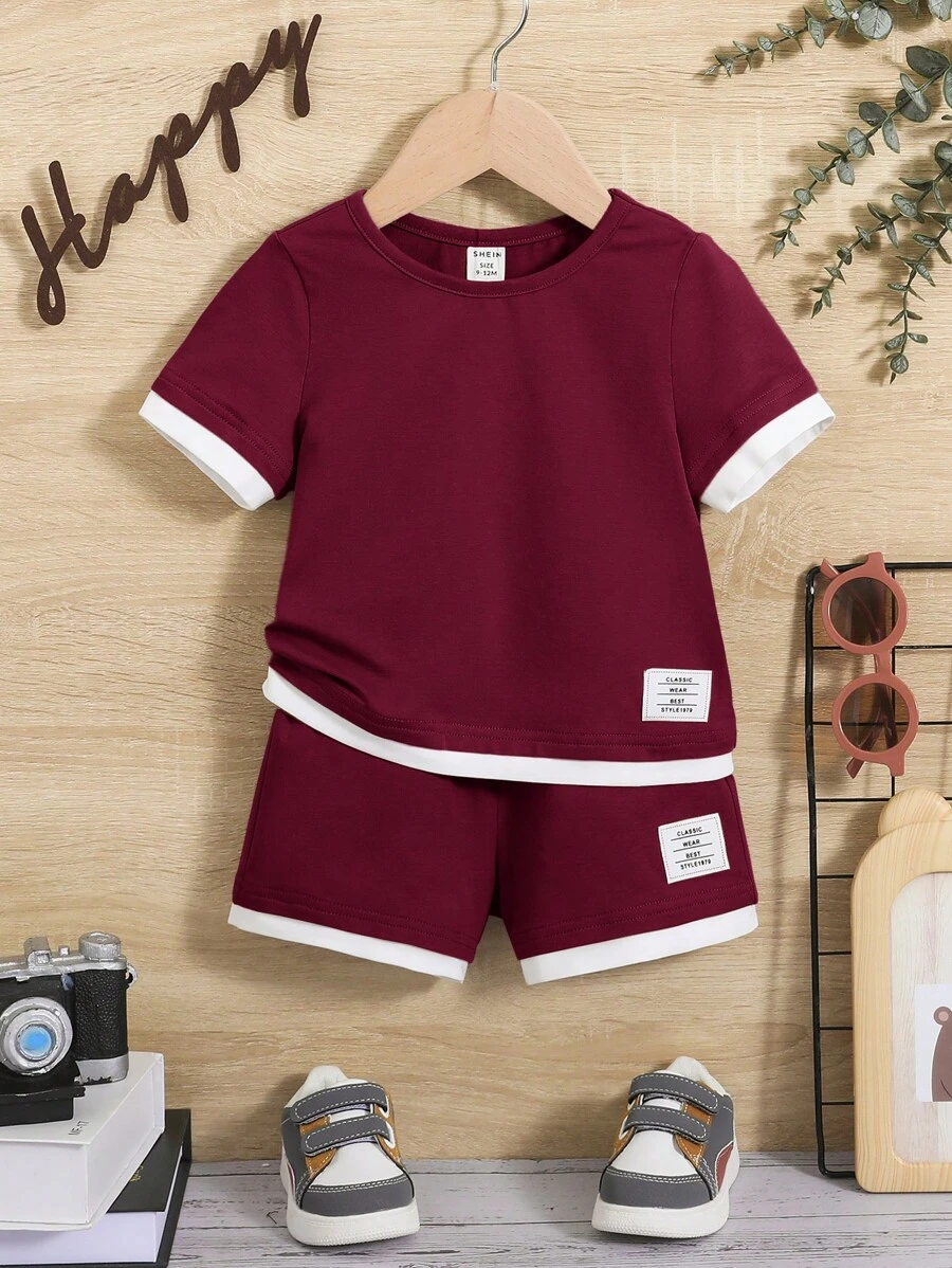 男嬰字母補丁細節拼接邊T恤和短褲 - 酒紅色 - 查看 1