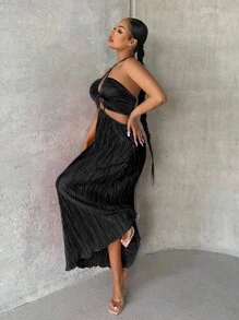 SHEIN SXY 十字交叉前鏤空繞頸洋裝 - 黑色 - 查看 3