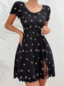 SHEIN Ditsy Floral Print Lettuce Trim Split Hem Pajama Nightdress PerfectSummer - Black - View 5