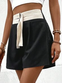 SHEIN LUNE Two Tone Fold Pleated Detail Shorts - Black - View 4