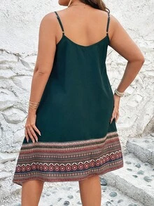 SHEIN VCAY Đầm Plus Size Bất đối xứng Hình học Bộ lạc Boho - Màu xanh lá cây đậm - Xem 2