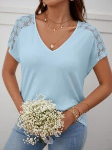 SHEIN Frenchy 蕾絲拼接蝙蝠袖T恤 - 淺藍色 - 查看 1