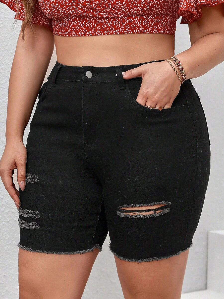 SHEIN Essnce 大碼破洞毛邊牛仔短褲 - 黑色 - 查看 1