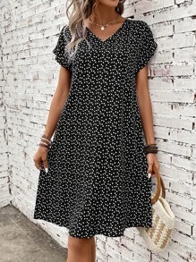 EMERY ROSE Heart Print Batwing Sleeve Dress - Black - View 6