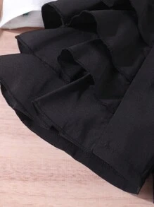 SHEIN Bộ đồ Em bé Xù phân lớp Nút phía trước Khối Màu - Đen và trắng - Xem 3