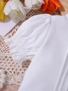 SHEIN Bộ đồ Em bé Xù phân lớp Nút phía trước Khối Màu - Đen và trắng - Xem 4