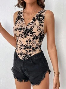 SHEIN Privé Top tank con estampado floral escote drapeado bajo hanky - Multicolor - Ver 1