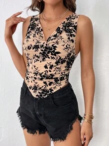 SHEIN Privé Top tank con estampado floral escote drapeado bajo hanky - Multicolor - Ver 5