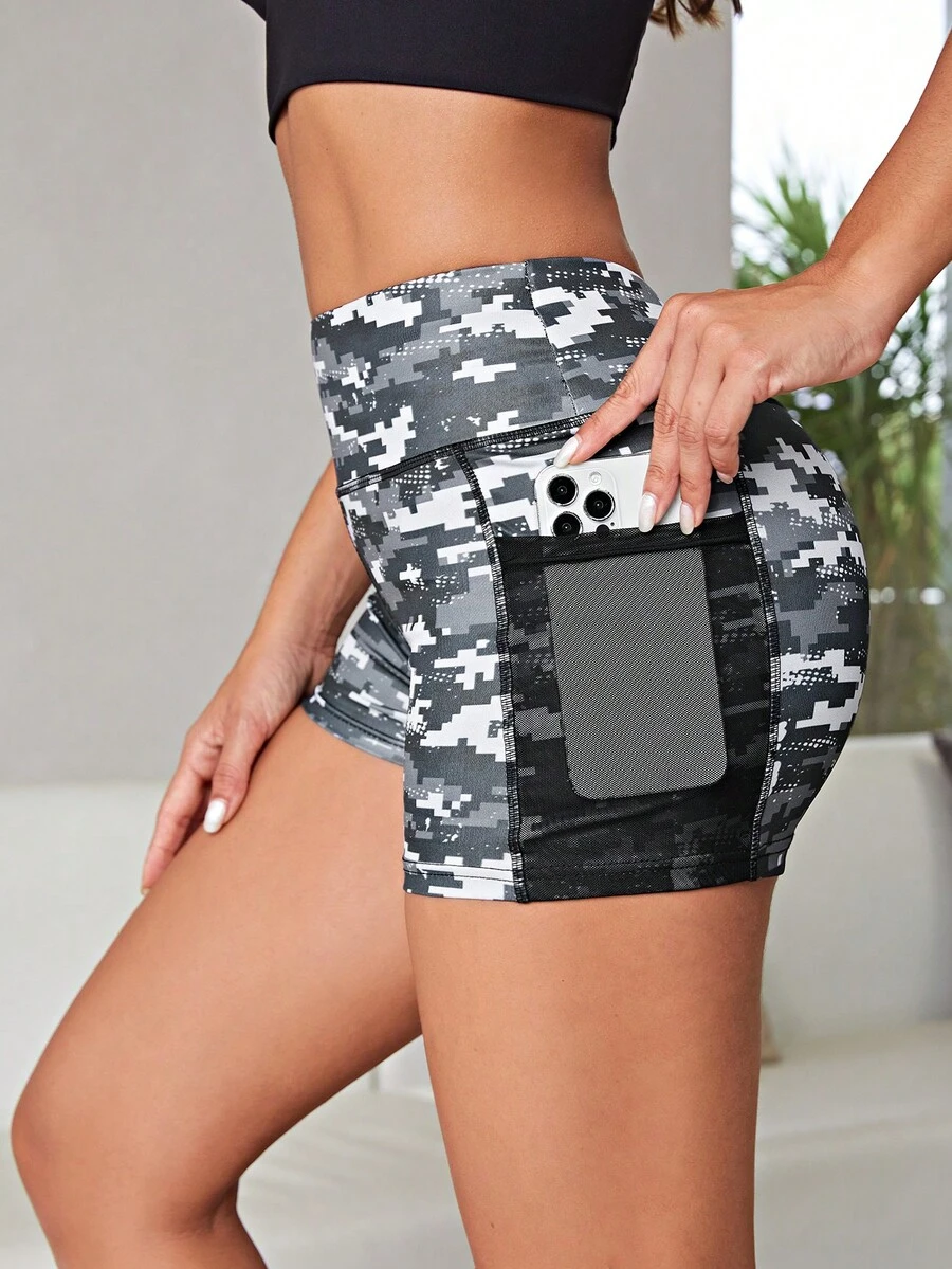 Camo Print Phone Pocket Sports Shorts - Multicolor - View 1