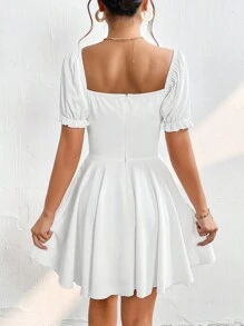 SHEIN PETITE Square Neck Lace Up Front Ruched Bust Puff Sleeve Milkmaid Dress - White - View 2