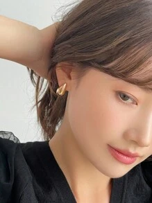 DAZY Water-drop Stud Earrings - Gold - View 1