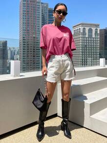 DAZY Camiseta holgada con estampado de letra y hombros caídos - Rosa Fucsia - Ver 2