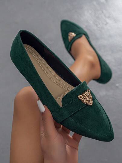 2025 Autumn Women Metal Decor Point Toe Faux Suede Flat Loafers, Fashion Flats