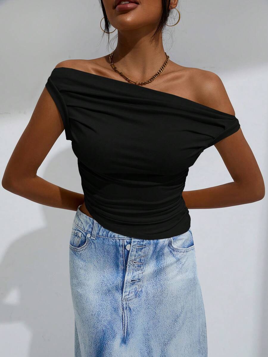 GENKIRA Top corto con cuello asimétrico y fruncido en los laterales - Negro - Ver 1