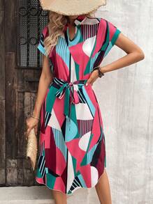 SHEIN LUNE Váy Maxi Tay Cánh Dơi In Hình Geo Có Thắt Lưng Màu Đỏ Tía Trang Phục Nữ - Màu Đỏ Sâu - Xem 1