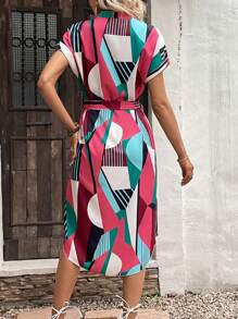 SHEIN LUNE Váy Maxi Tay Cánh Dơi In Hình Geo Có Thắt Lưng Màu Đỏ Tía Trang Phục Nữ - Màu Đỏ Sâu - Xem 2