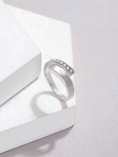 1 pieza Anillo elegante aleación de zinc con diseño de perla artificial para mujeres para regalo de citas