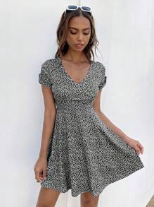 SHEIN Privé Đầm Dây kéo Họa tiết hoa Giải trí - Đen và trắng - Xem 1