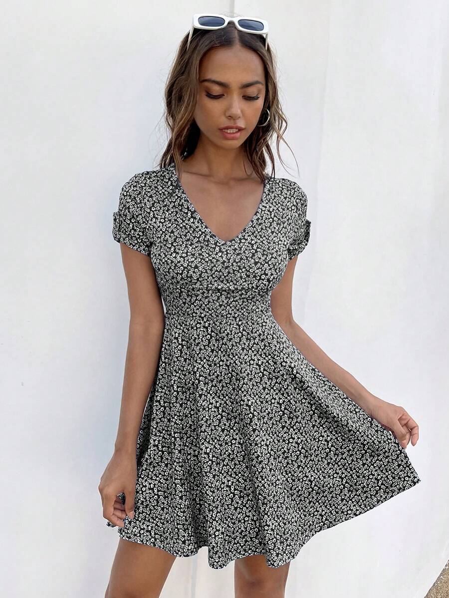 SHEIN Privé Đầm Dây kéo Họa tiết hoa Giải trí - Đen và trắng - Xem 1