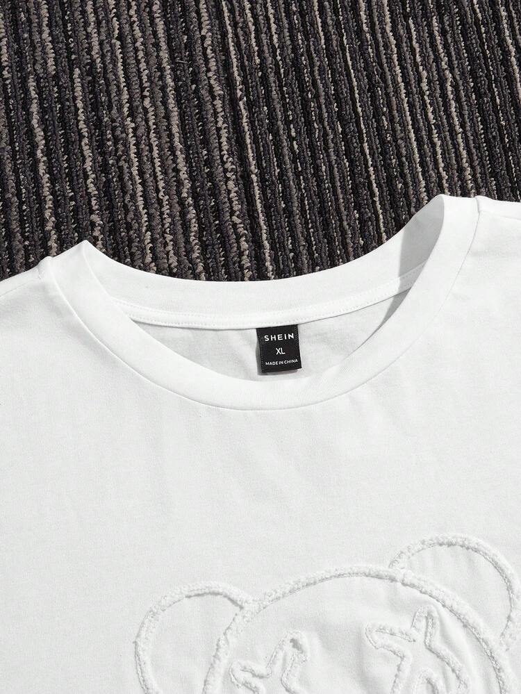 Manfinity RebelGame Men Cotton Bear Pattern Drop Shoulder Tee - White - View 4