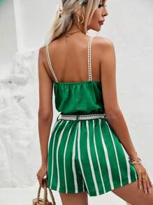 SHEIN Frenchy 素色吊帶上衣和條紋印花附腰帶短褲 - 綠色 - 查看 2