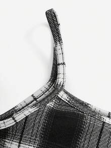 SHEIN Cô gái Tween Đồ họa Chữ cái Hem cao thấp Áo Crop Pullover & Kẻ sọc Váy Dây - Đen và trắng - Xem 5