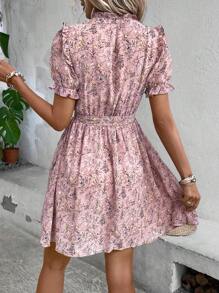 SHEIN Clasi 滿版印花褶邊繫腰帶連衣裙 - 彩色 - 查看 2