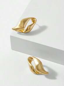 MOTF PREMIUM 鏤空耳釘 - 金色 - 查看 8