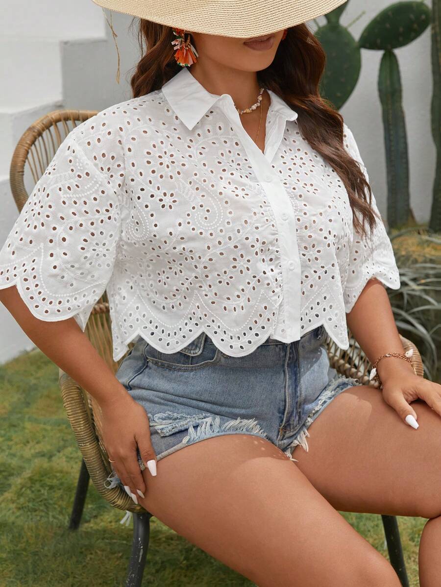 SHEIN VCAY 大碼網眼刺繡貝殼邊落肩袖襯衫 - 白色 - 查看 1