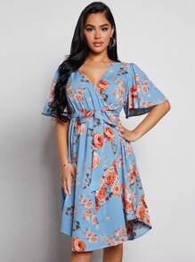 SHEIN 孕婦印花蝴蝶袖繫腰帶連衣裙 - 彩色 - 查看 6