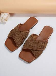 女士夏季户外凉鞋，新款优雅法式平底防滑沙滩交叉拖鞋 - 棕色 - 查看 2