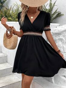 SHEIN VCAY 鋸齒形印花泡泡袖A字洋裝