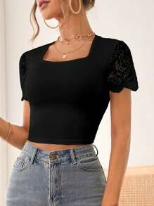 Firerie Camiseta corta negra con espalda descubierta y lazo de encaje en contraste de primavera - Negro - Ver 3