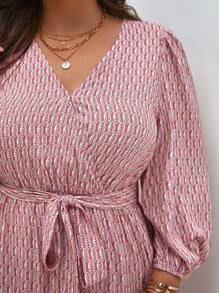 SHEIN Frenchy 大碼滿版印花高衩繫腰帶連衣裙 - 彩色 - 查看 6