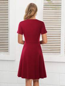 Sweetheart Neck Ruched Front Solid Dress - Burgundy - View 2