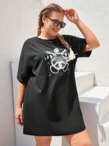 RueChic 大碼圖案印花落肩T恤連衣裙 - 黑色 - 查看 5