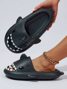 Hombres tiburón de dibujos animados diseño Chanclas , negro exterior EVA Chanclas - Negro - Ver 1