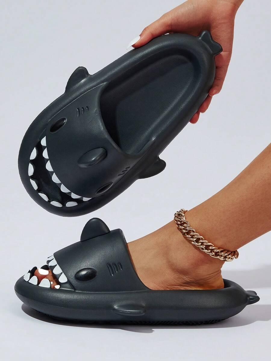 Hombres tiburón de dibujos animados diseño Chanclas , negro exterior EVA Chanclas - Negro - Ver 1
