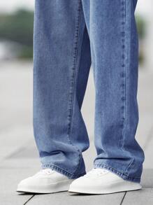 Manfinity Hypemode 男士寬鬆版斜口口袋直筒牛仔褲