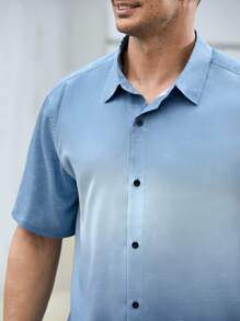 Manfinity VCAY 男士大码漸層前排扣襯衫 - 藍色 - 查看 4