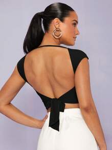 SHEIN BAE 後背繫帶短款T恤 - 黑色 - 查看 1